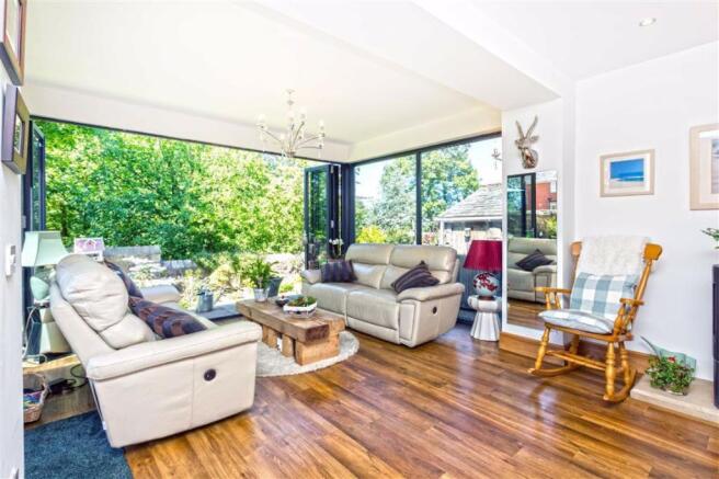 Family Lounge with dining