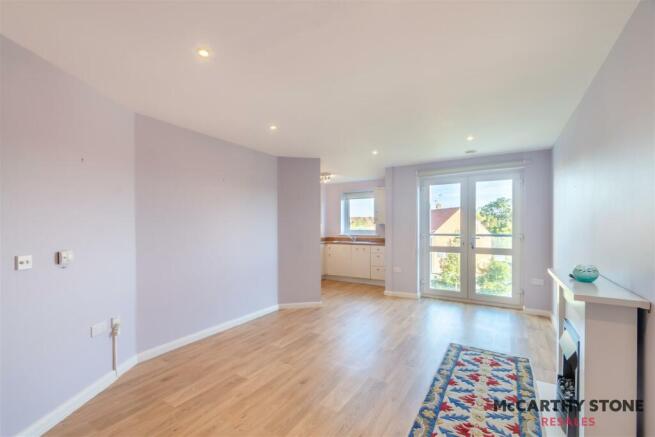 1 bed Apartment for sale Image 6