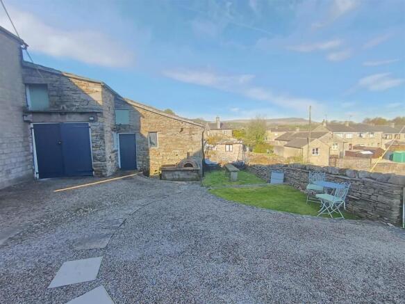 3 bed Detached for sale Image 11