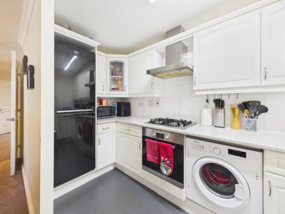 2 bed Apartment for sale Image 7