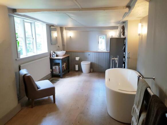 En Suite Bathroom