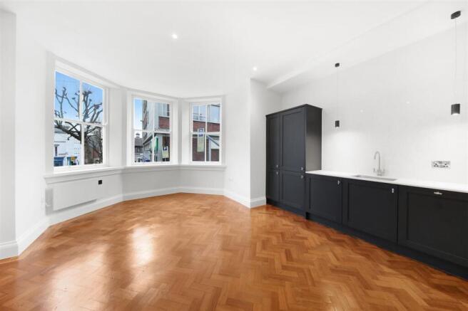 KITCHEN/LIVING AREA