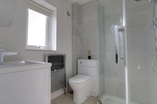 4 bed Detached for sale Image 12