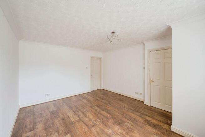 Semi-Detached for sale Image 5