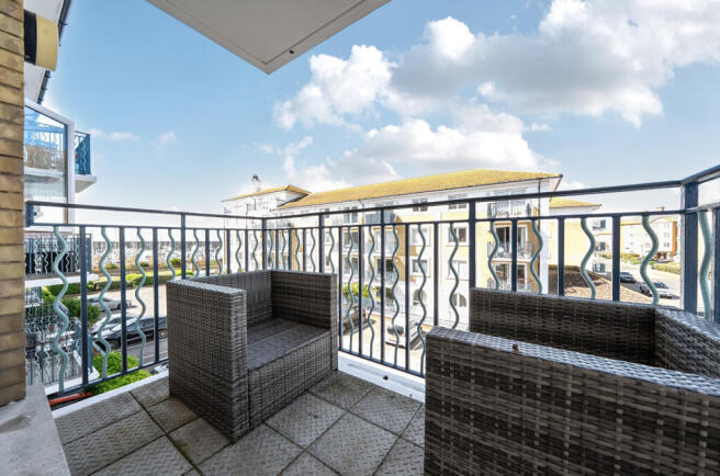 1442345-1-69dcd8a...