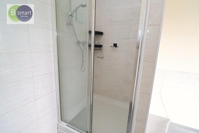 2 bed Terraced to rent Image 8