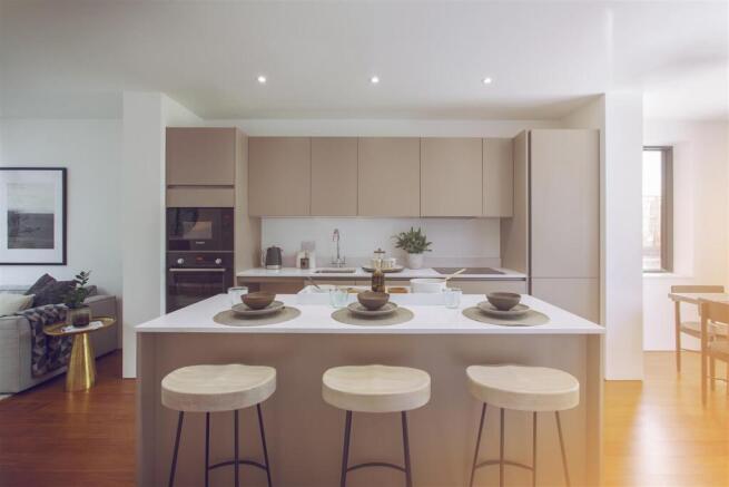 4 bed Town House to rent Image 4