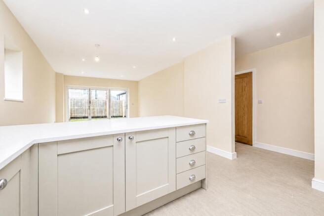 3 bed Bungalow for sale Image 9