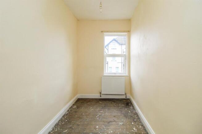 2 bed House for sale Image 6