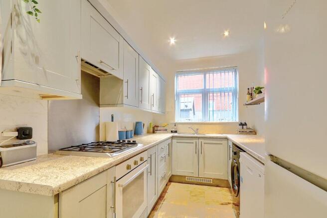 2 bed Semi-Detached Bungalow for sale Image 8