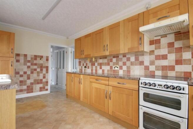 2 bed Semi-Detached Bungalow for sale Image 4