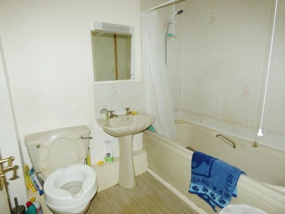 Photo 4