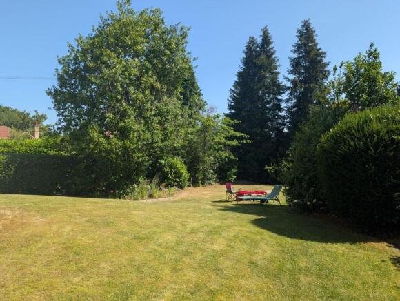 2 bed Apartment for sale Image 12