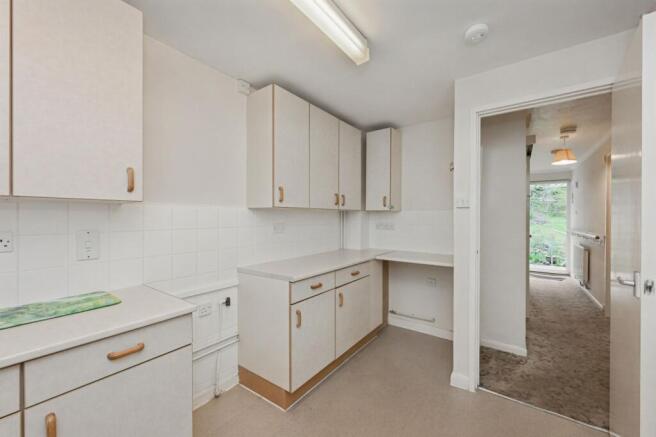 26 Madells, Epping CM16 4NW