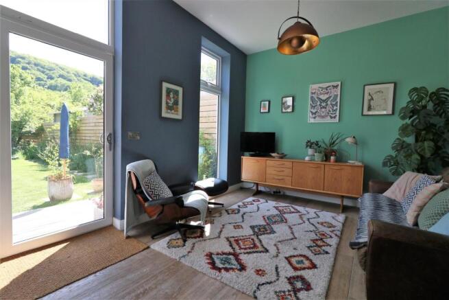 LIVING/DINING/KITCHEN