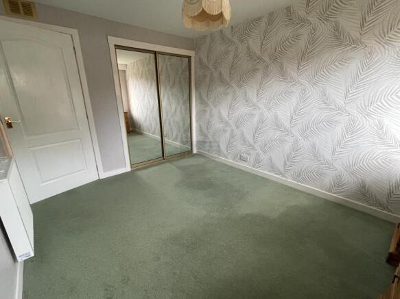 Bedroom 1b.JPG
