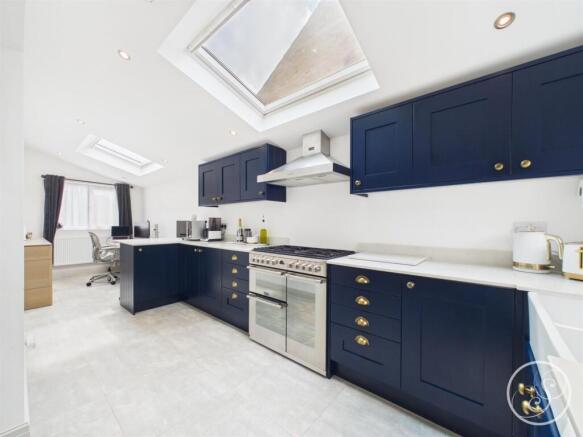 3 bed Detached for sale Image 7