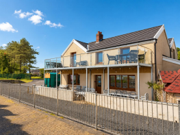 Y Traeth, Water Street To Level Crossing, Ferryside SA17 5SF