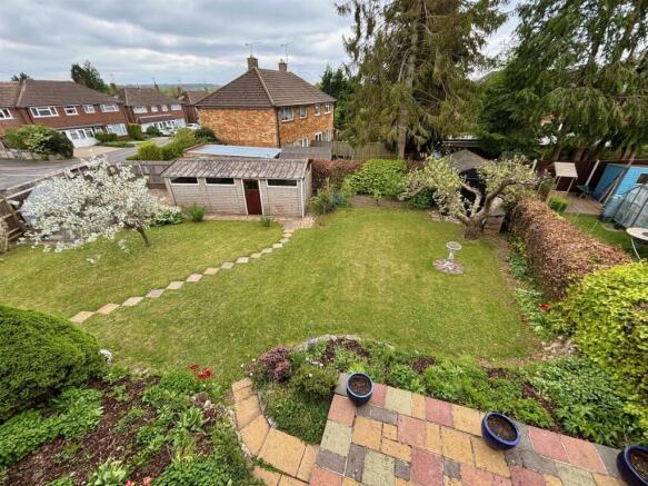 GARDEN2.jpg