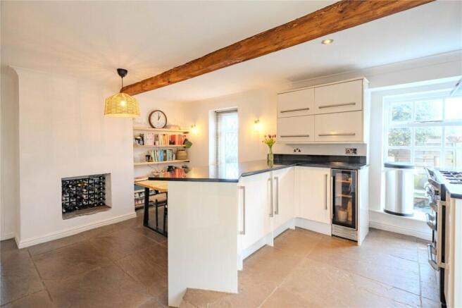 4 bed Detached for sale Image 12