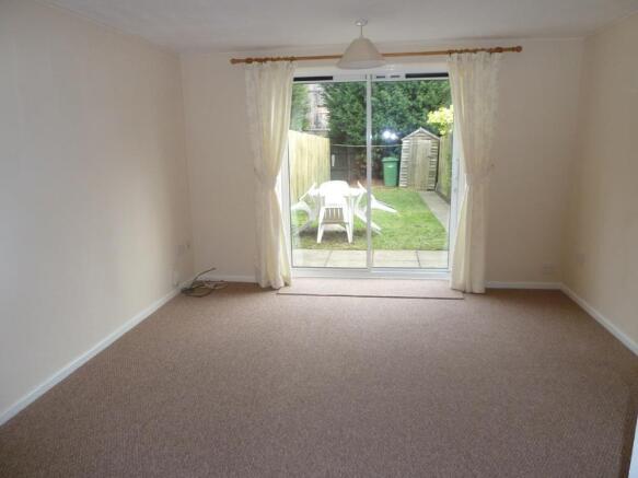 Richardson Drive, 140 lounge.jpg