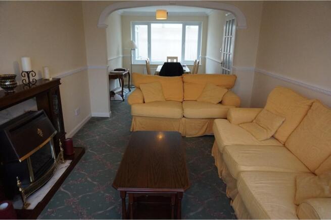 Lounge/Dining Room