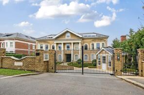 Flat 5, 389 Murano House, Cockfosters Road, Barnet EN4 0JS