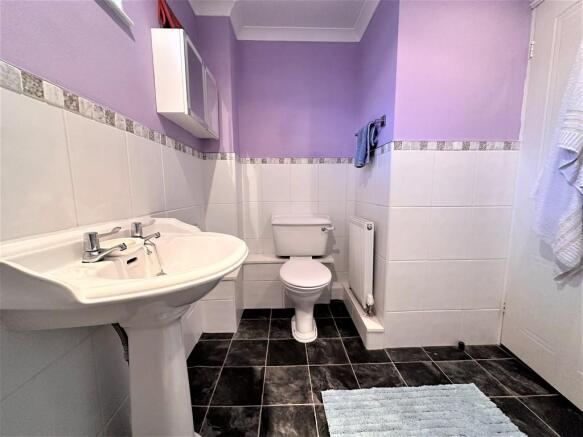 FIRST FLOOR BATHR...