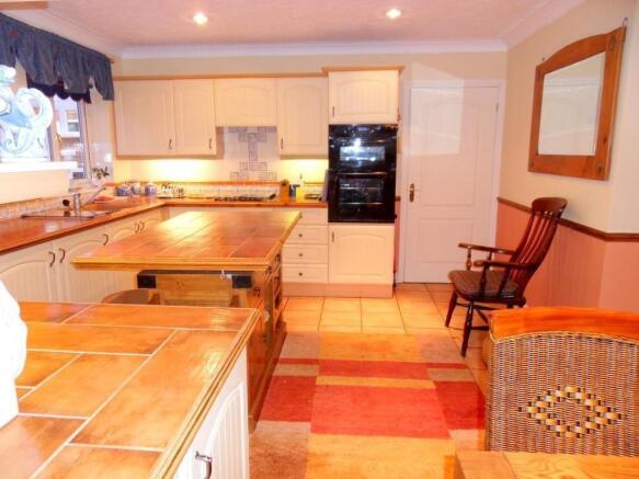 KITCHEN/DINER