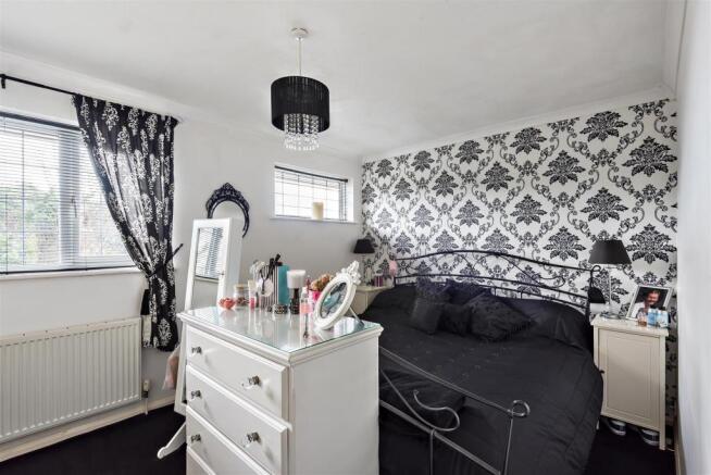 Master Bedroom..JPG