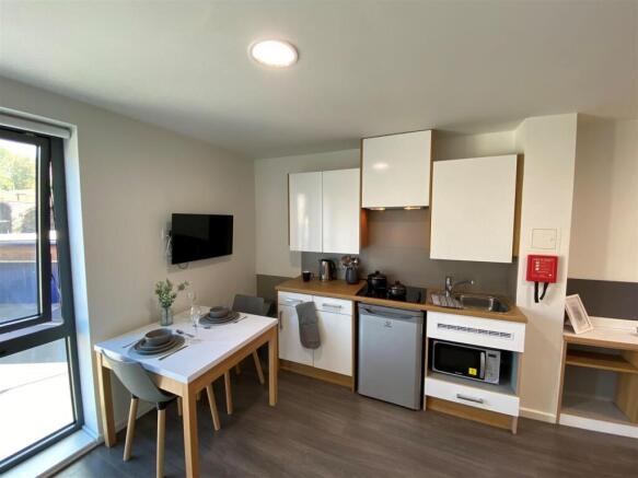 Studio to rent in sheffield
