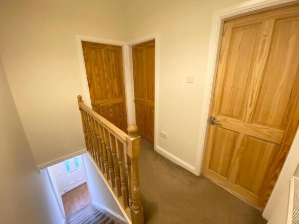 2 bed Terraced to rent Image 8