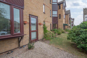 1, The Lawns, Victoria Road, Ramsgate CT11 8BS