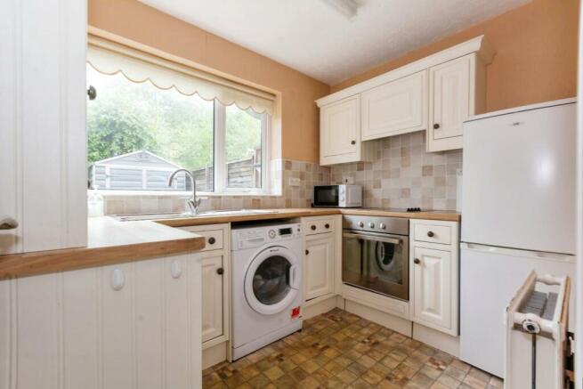 Kitchen (2).jpg