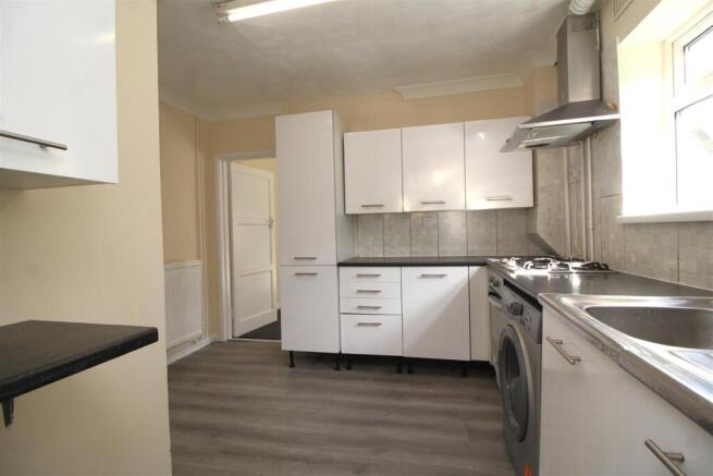 kitchen 1.jpg