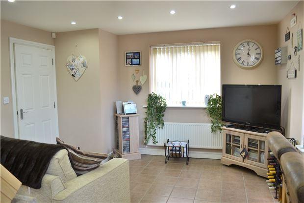 Kitchen/dining/family Room