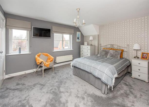 36 Old Farm Drive-bed1.jpg