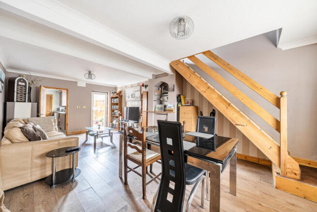 Deburgh Street, Rodbourne, Swindon, SN2 2BX photo 4