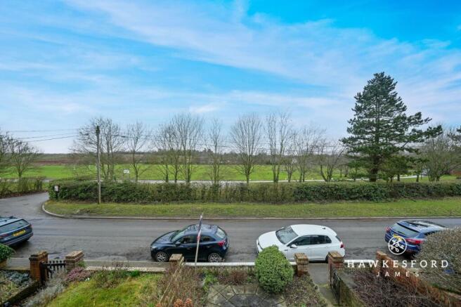 Ruins Barn Road, Sittingbourne - View to front