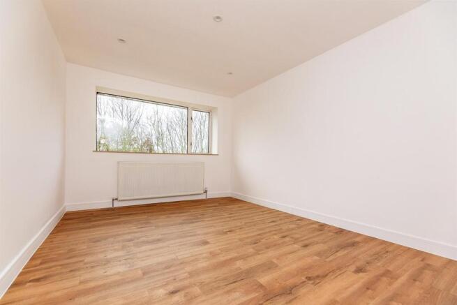 3 bed Semi-Detached for sale Image 10