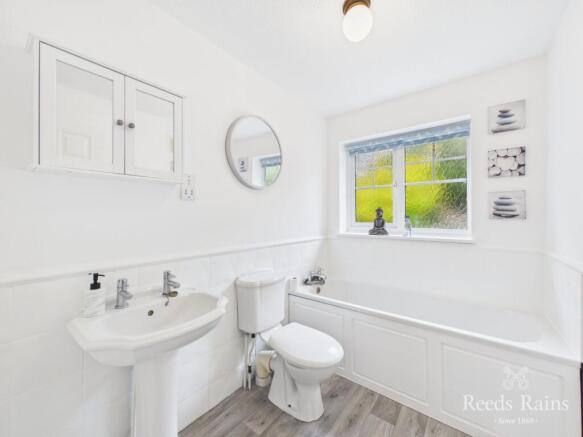 3 bed Detached for sale Image 8