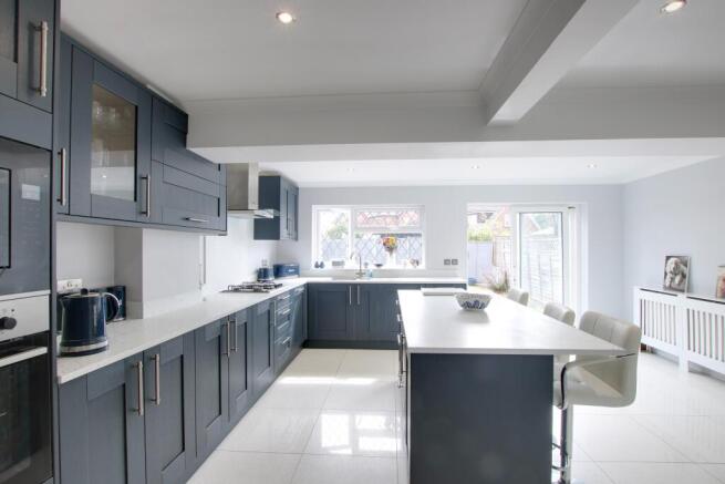 KITCHEN DINER