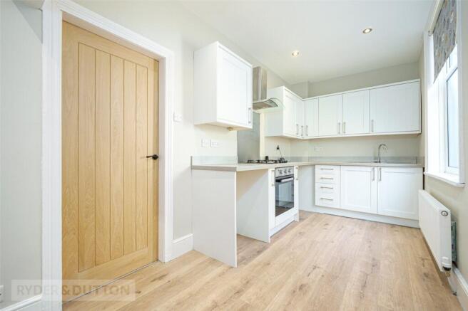 3 bed Semi-Detached for sale Image 5