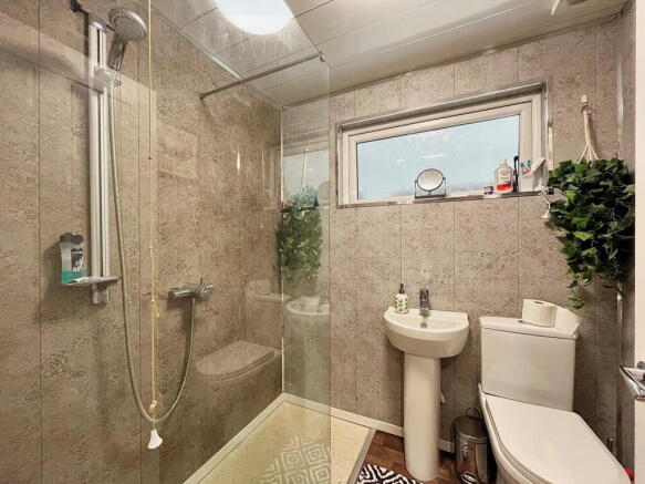 2 bed Semi-Detached Bungalow for sale Image 10