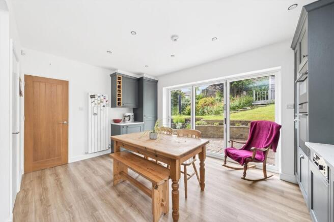 4 bed Detached for sale Image 8