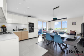 Flat 3, 2 Stamford Building, Copt Place, Mill Hill, London NW7 1FT