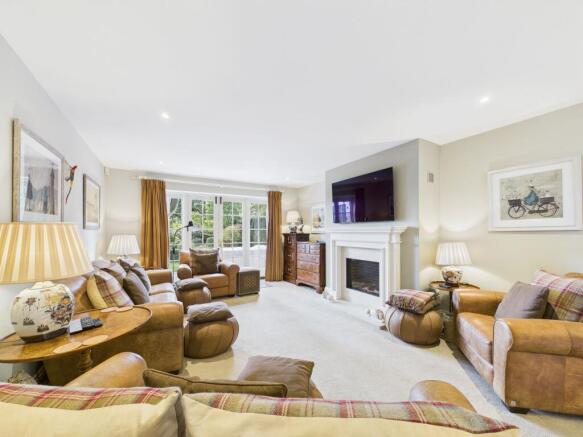 4 bed Detached for sale Image 8