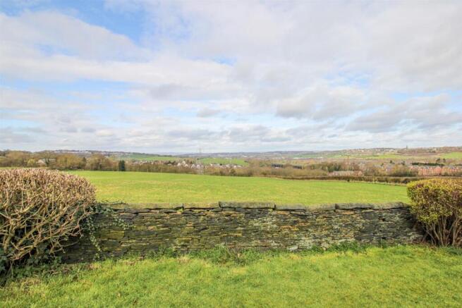 2 bed Semi-Detached Bungalow for sale Image 11