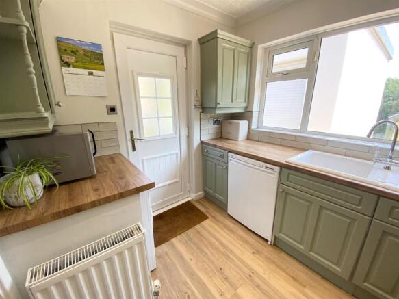 2 bed Semi-Detached for sale Image 9