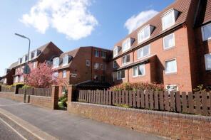 Flat 3, Hometide House, Beach Road, Lee-on-the-solent PO13 9BP